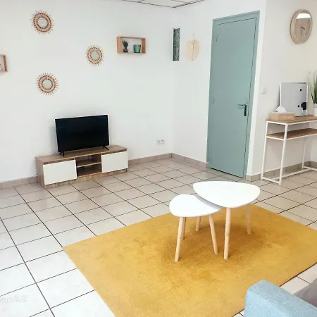 Le Petit Cosy